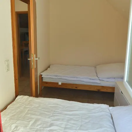 Am Waldrand - Fuer 4 Personen Mit Balkon - Fahrwasser